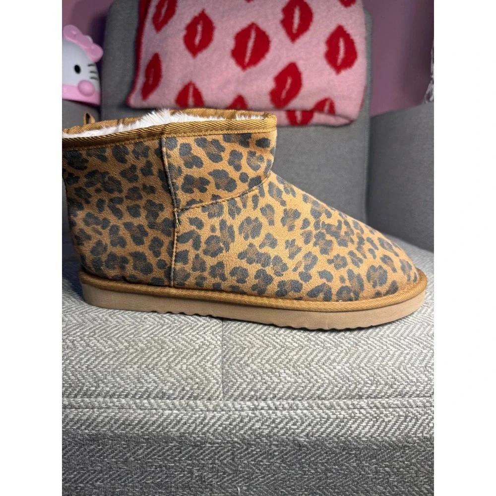Volatile Leopard Print Faux Fur Lined Ankle Boots Tan Brown Women Size 9